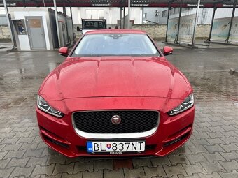 Jaguar XE 2.0 I4D Prestige AT - 8