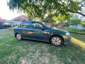 Opel Astra 1.4 16V - 8