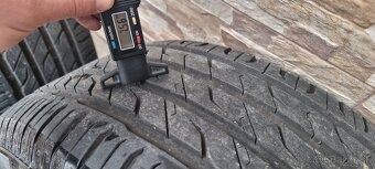 Predám 4xletné pneumatiky 235/55r17 Semperit-Dunlop - 8