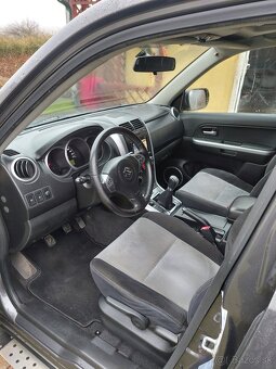 Suzuki Grand Vitara 2.4 - 8