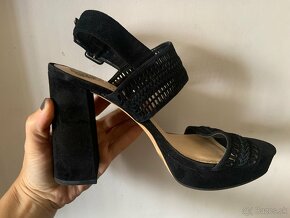 Vince Camuto sandalky na opatku 38 - 8