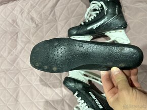 KORČULE BAUER HYPERLITE - 8 D - BLACK - MADE IN CANADA - 8