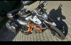 Ktm 990 - 8