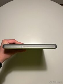 Apple MacBook Pro Mid 2009 - 8