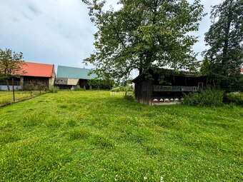 Exkluzívne na predaj stavebný pozemok 2590 m2 a vidiecky dom - 8