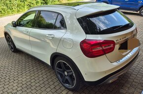 Mercedes GLA trieda 220 d 4MATIC A/T - 8