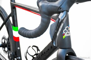 Colnago V3 Disc 2024, Shimano Di2 2x12 - 8