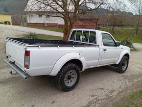 Nissan Navara 2,5 TDi 4x4 - 8