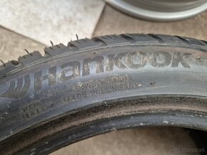 215/45r17 zimné 4 ks HANKOOK - z nového auta - 8