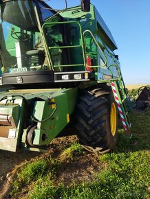 Obilniny kombajn John Deere 20 64 - 8