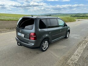 Volkswagen Touran 1.9 TDI DSG - 8