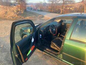 Predam Volkswagen Golf IV 1.4 - 8