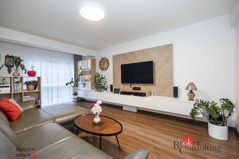 Moderný 3 izbový byt na predaj Banská Bystrica, priestranný  - 8