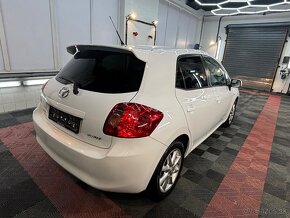 Toyota Auris 1.4 I VVT-i Sol 08 Edition - 8