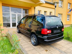 Volkswagen Sharan 2.8 v6 benzín 4 motion - 8