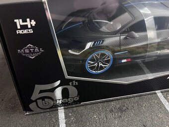 1:18 BUGATTI Divo - Carbon Series - Bburago - 8