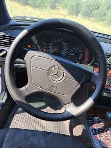 Mercedes- Benz C240 - 8