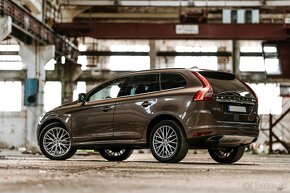 VOLVO XC60 D4 2.0L Drive-E Geartronic - 8