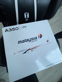 Model Airbus A350-900 Malaysia Airlines 1:200 - 8