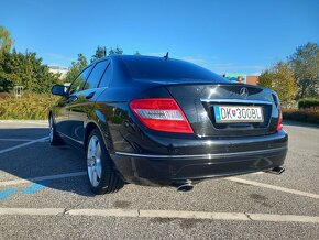 Mercedes C 320 CDI, automat, šíber, top stav - 8