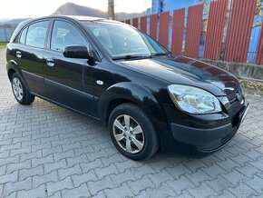 Kia Rio 1.4 LX benzín - 8