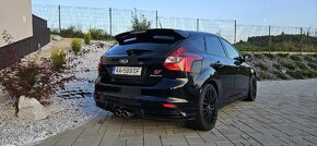 Ford Focus 2.0 ST - 8