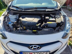 Hyundai i30 1.6 - 8