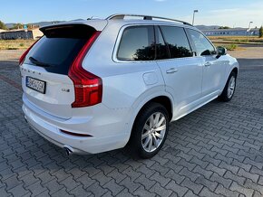 Volvo XC90 D5 AT AWD Momentum 7 Miestne - 8