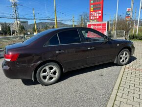 Hyundai Sonata - 8