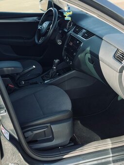 Škoda Octavia Combi 2.0 TDI DSG - 8