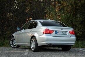 BMW E90 320d xDrive - 8