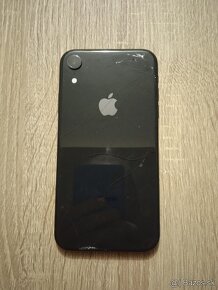 iPhone XR / 128GB čierny spredu aj vzadu praskliny - 8