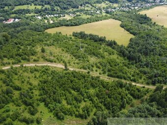 Exkluzívny pozemok s očarujúcou panorámou nad obcou Osadné - 8