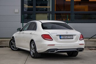 Mercedes-Benz E trieda Sedan 300 de 143 kw - 8