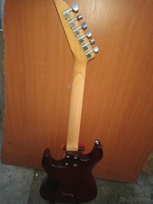 Predám gitaru Stratostrat Vintage - 8