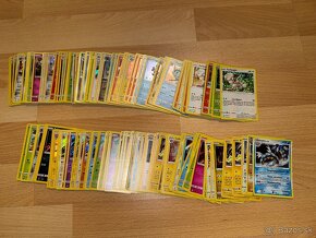 Predam 340 Pokemon kariet rozne leskle vid foto - 8