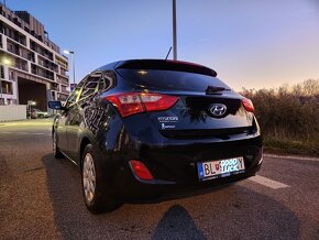 Hyundai i30 1.6i MPI, manual hatchback - 8