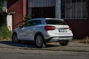 Mercedes-Benz GLA 180 Entry A/T - 8