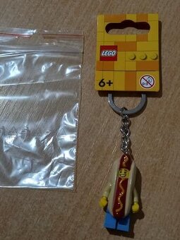 LEGO minifigúrky a kľúčenky - 8