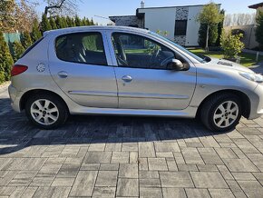 Peugeot 206+ - 8