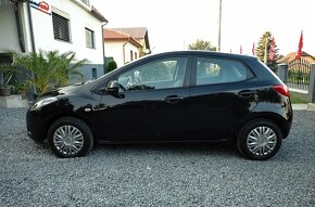 MAZDA 2 1.3 benzin 4VALEC 2010 KLIMA, STK, ŠPZ - - 8