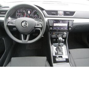 Skoda Superb Ambition 2.0 TDI XENON NAVI DSG - 8