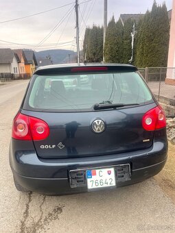 Vw golf 5 benzín 1.4  59 kW - 8