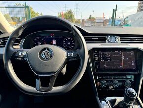 Volkswagen Passat Variant 2.0 TDI BMT R-Line Highline - 8