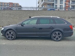 ŠKODA SUPERB COMBI 2.0 TDI CR 4X4 - 8