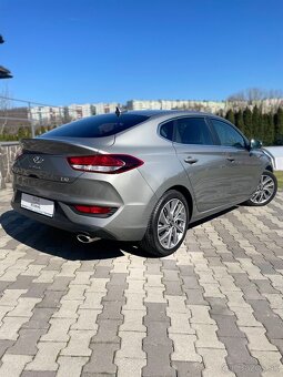 Hyundai i30 Fastback 1.4 T-GDi Family 29000KM - 8