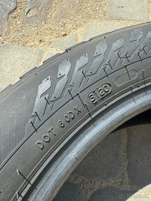 Nokian Tyres Hakkapelutta 225/50 r17 gumy s hroty - 8