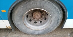 Autobus Karosa kolesá Firestone 295/80 R22,5 - 8