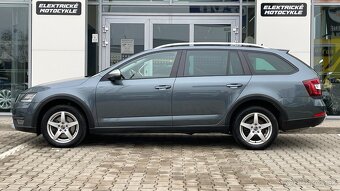 Škoda Octavia Scout 2,0TDI DSG 4x4, komplet história - 8