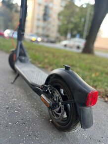 Ninebot Kickscooter F30E by segway A - 8